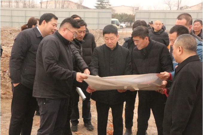 深入企业调研 助力经济发展——王家鹏书记实地调研都氏集团项目建设